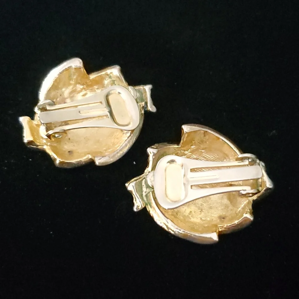 Vintage Enamel Black and Gold Clip on Earrings